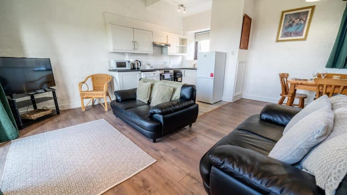 Lovely 2 Bedroom Coastal Cottage Near Bude Exterior photo